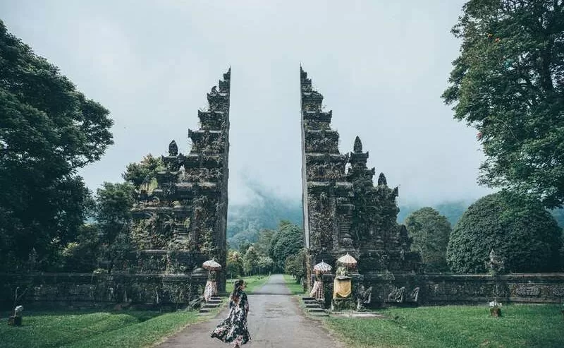 Bali's Welcoming Gate: Visa On Arrival Guide!