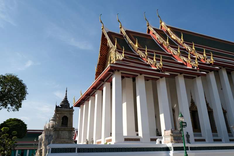 Bangkok Temple: Visa Life Insurance Insights