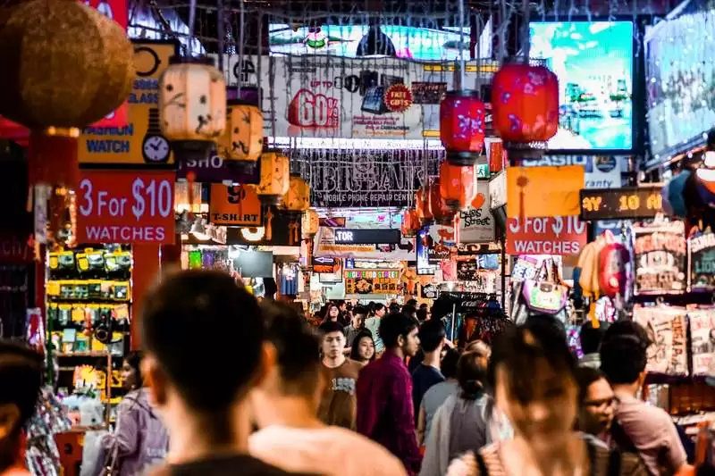 Bustling Singapore Street - EP Guide