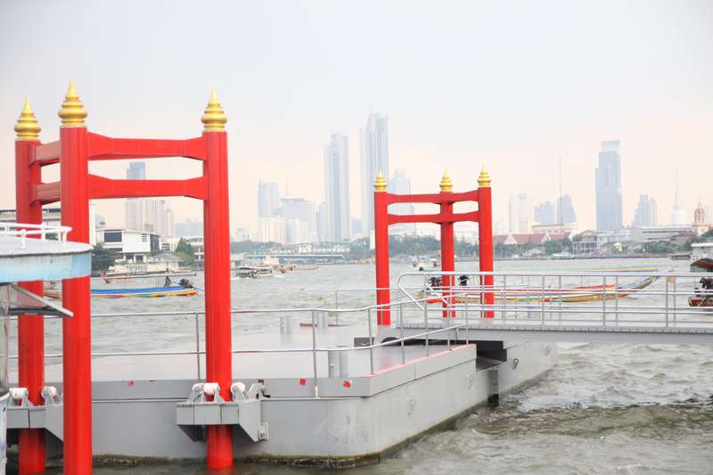 Daytime Thailand: Red & White Ship Stand
