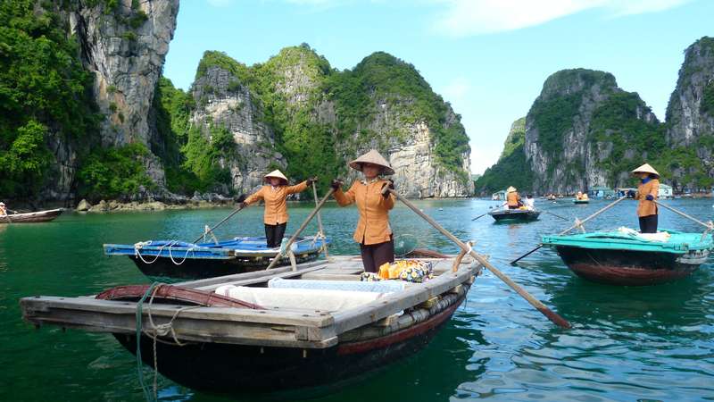 Enchanting Halong Bay: Northern Vietnam's Natural Gem