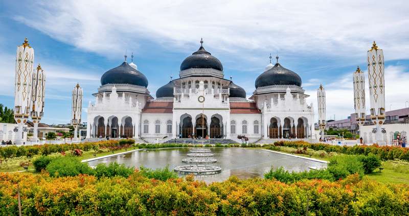 Impressive Baiturrahman Mosque: Aceh's Iconic Landmark