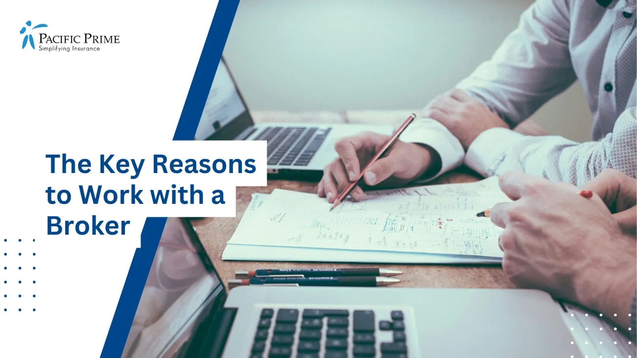 Image of a Insurance Broker Explaining Health Insurance For Remote Work To A Client with text overlay of "The Key Reasons to Work with a Broker"