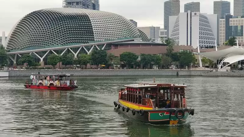 Merlion & Cityscape: Singapore Expat Forums!