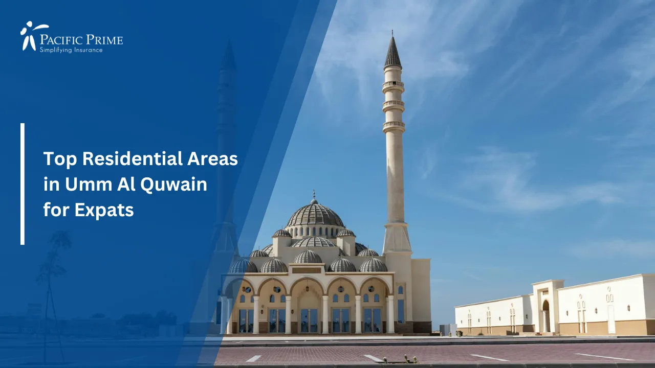 Image of Mosque With Twin Towers In Umm Al Quwain with text overlay of "Top Residential Areas in Umm Al Quwain for Expats"