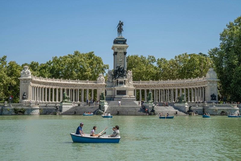 People In Boat, Parque Del Buen Retiro, Madrid