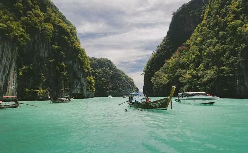 Thailand's Long Tail Alley